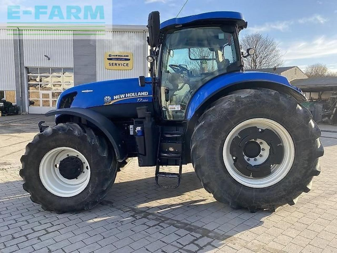 New Holland t 7.220 ac - Farm tractor: picture 1 New Holland t 7.220 ac - Farm tractor: picture 1