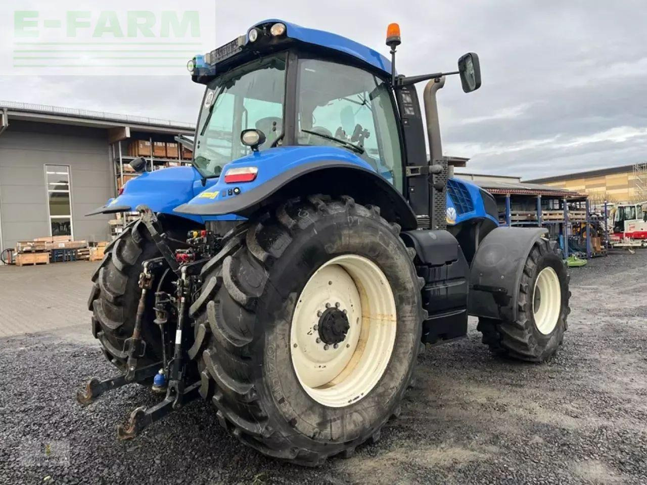 New Holland t 8.390 - Farm tractor: picture 4 New Holland t 8.390 - Farm tractor: picture 4