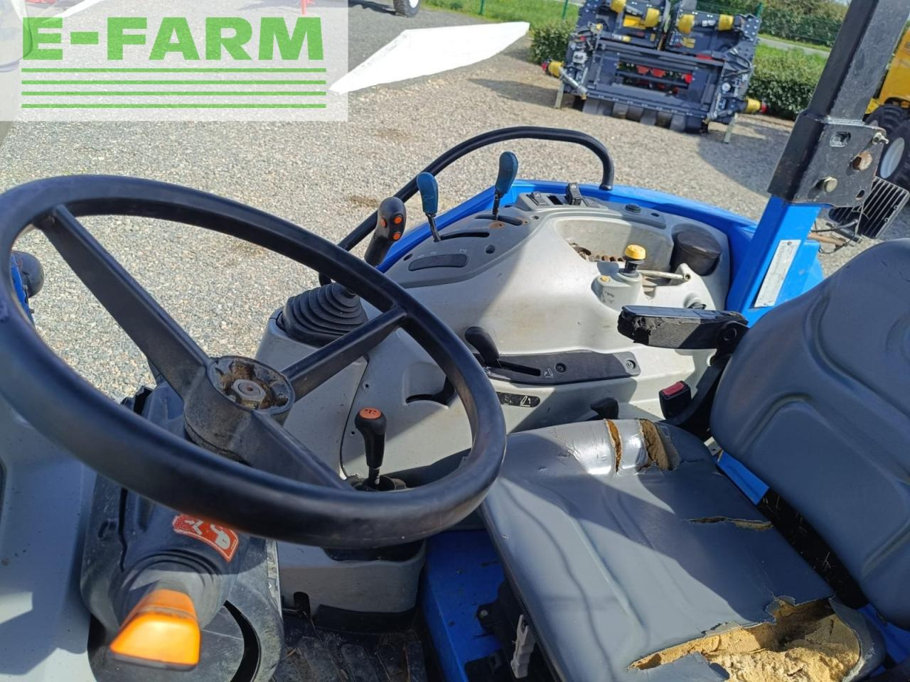 New Holland t5.115dc - Farm tractor: picture 4 New Holland t5.115dc - Farm tractor: picture 4