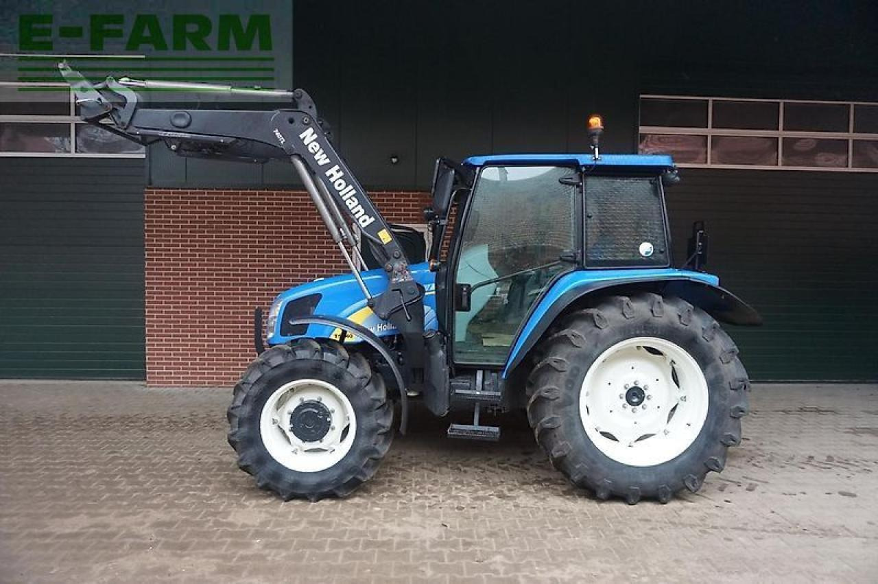 New Holland t5040 nur 860 std. - Farm tractor: picture 5 New Holland t5040 nur 860 std. - Farm tractor: picture 5