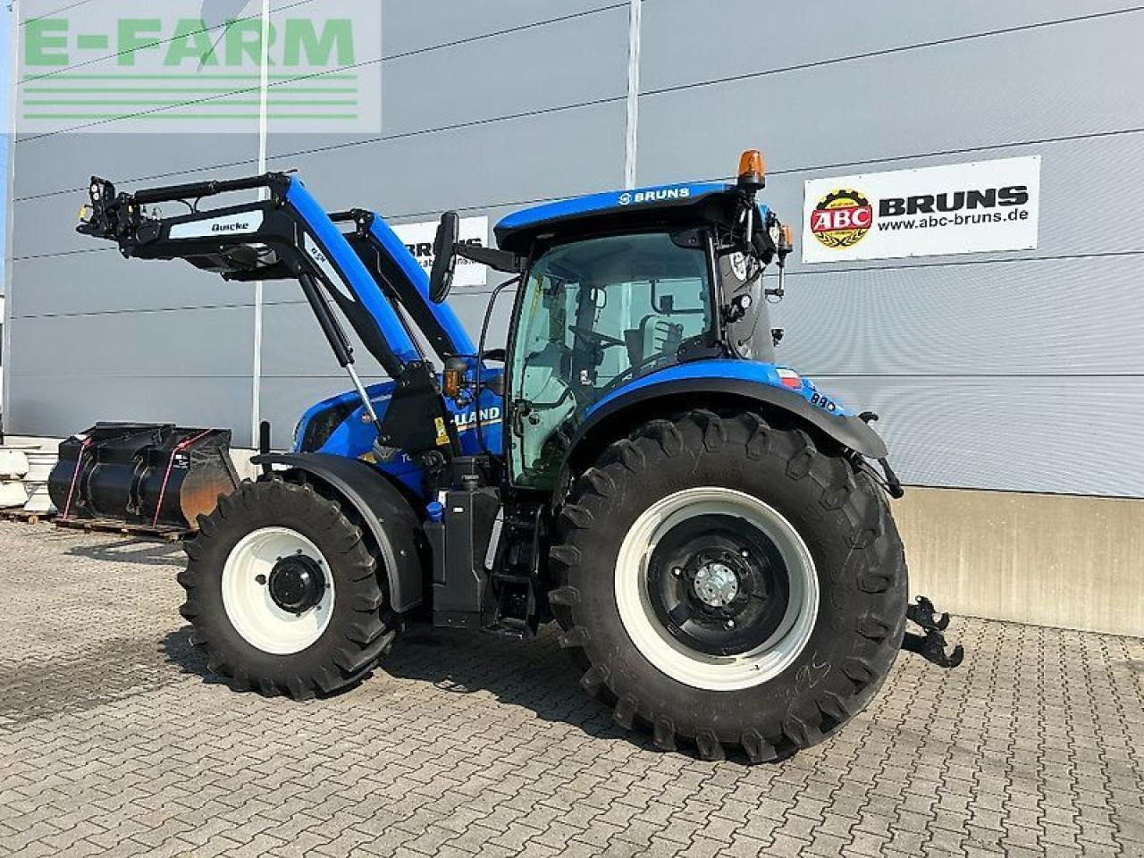 New Holland t6.145 autocommand my19 - Farm tractor: picture 3 New Holland t6.145 autocommand my19 - Farm tractor: picture 3