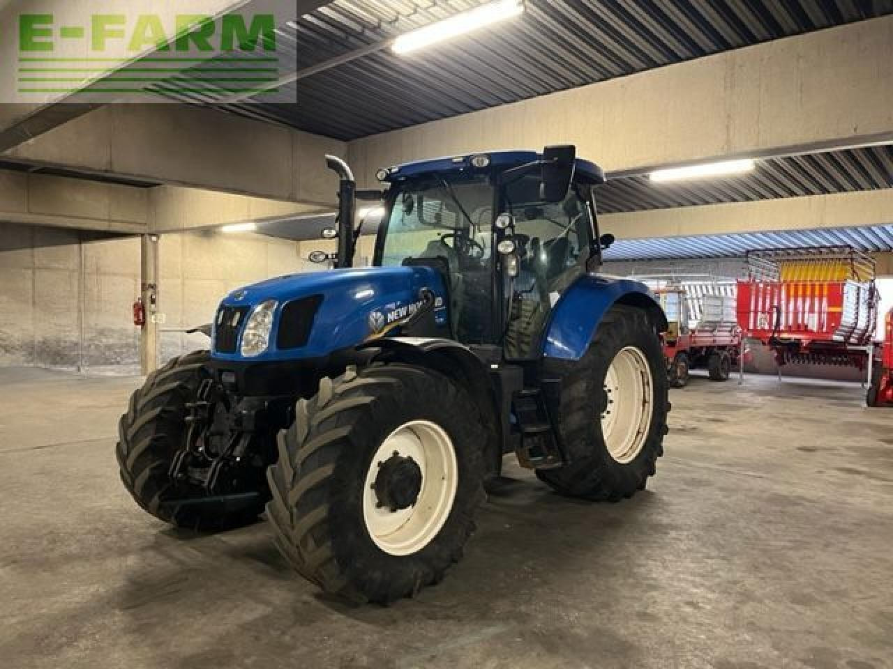 New Holland t6.175 - Farm tractor: picture 1 New Holland t6.175 - Farm tractor: picture 1