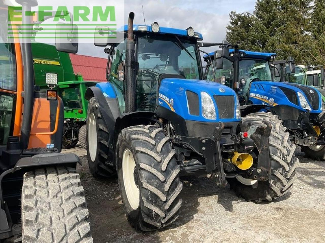 New Holland t6020 - Farm tractor: picture 2 New Holland t6020 - Farm tractor: picture 2