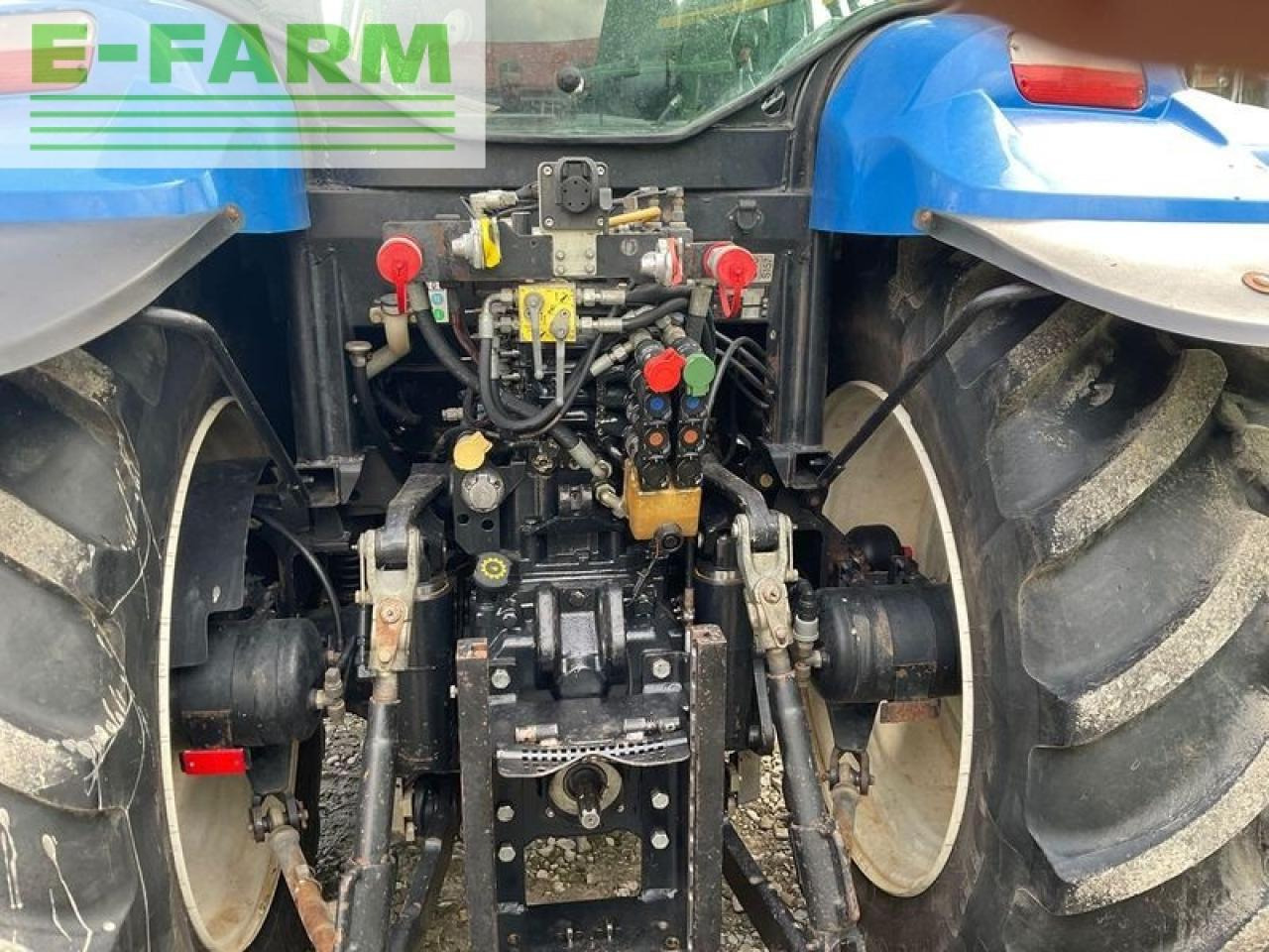 New Holland t6020 - Farm tractor: picture 4 New Holland t6020 - Farm tractor: picture 4