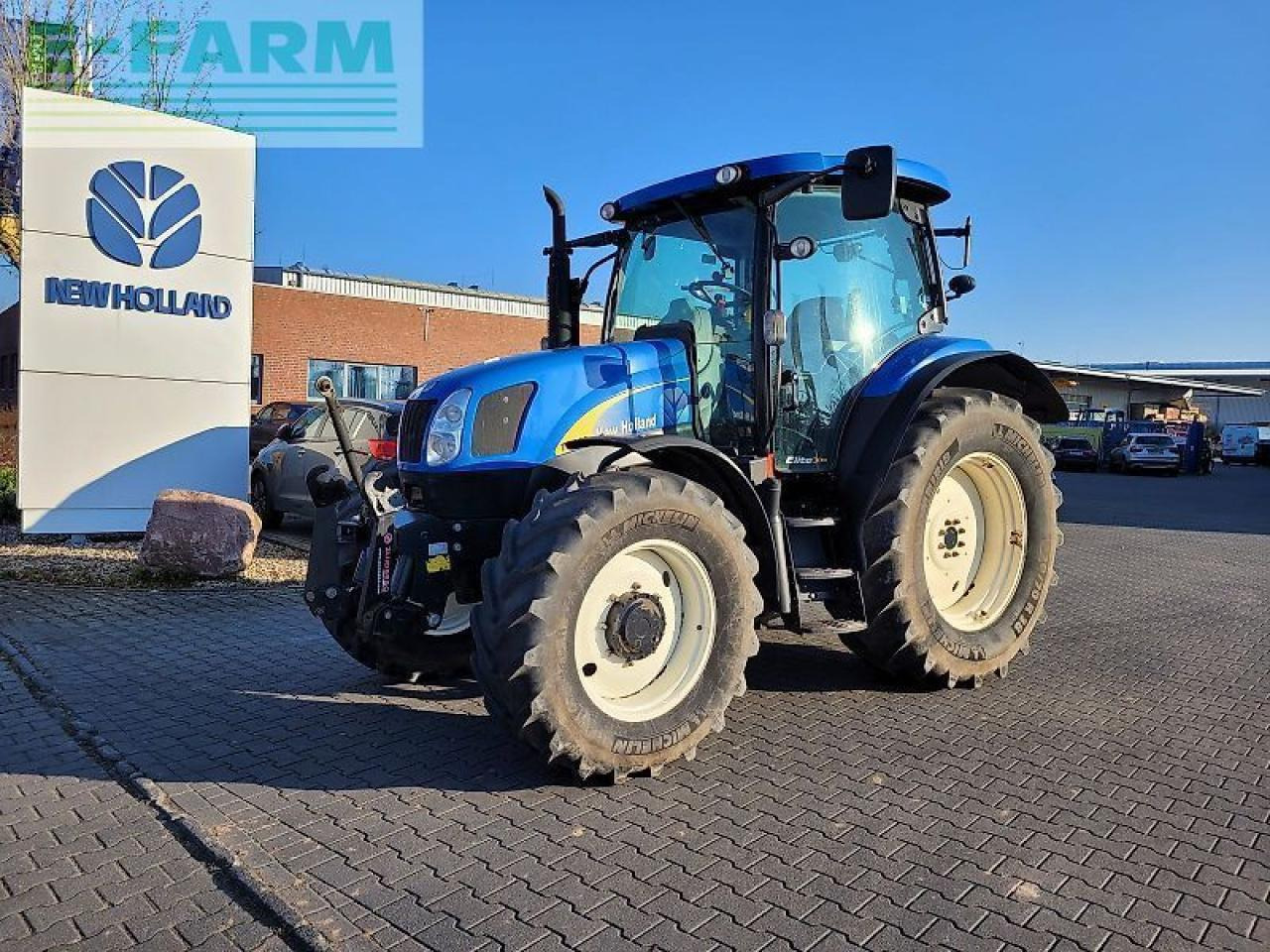 New Holland t6020 elite Elite - Farm tractor: picture 2 New Holland t6020 elite Elite - Farm tractor: picture 2