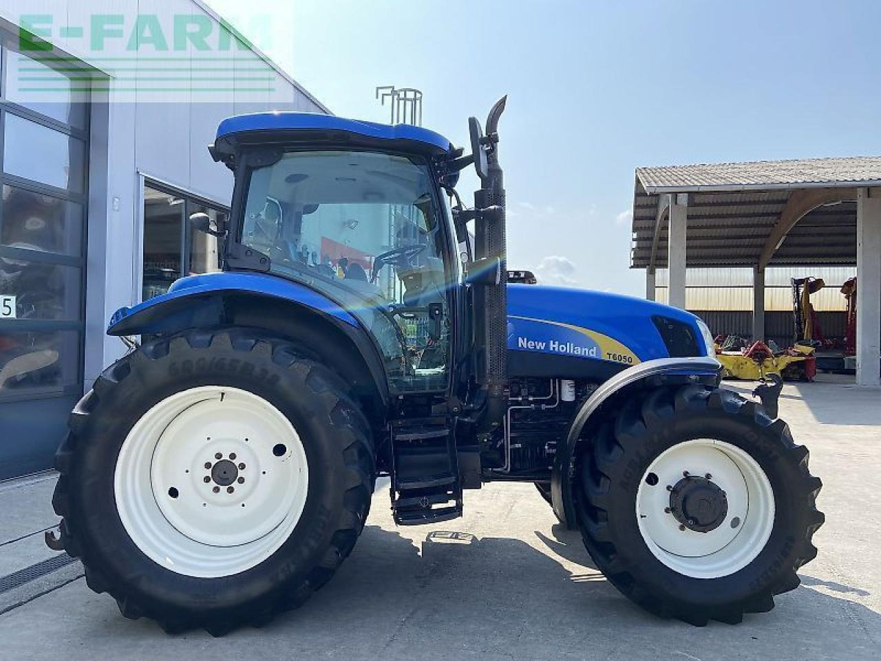 New Holland t6050 elite Elite - Farm tractor: picture 2 New Holland t6050 elite Elite - Farm tractor: picture 2