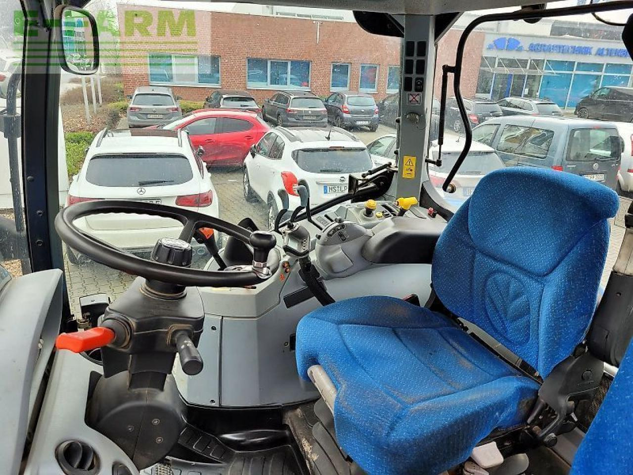 Farm tractor New Holland t6070 elite Elite: picture 6