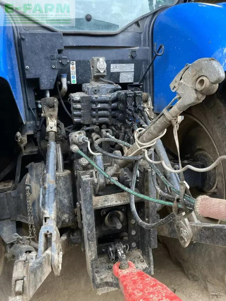 New Holland t7.200 auto command - Farm tractor: picture 3 New Holland t7.200 auto command - Farm tractor: picture 3