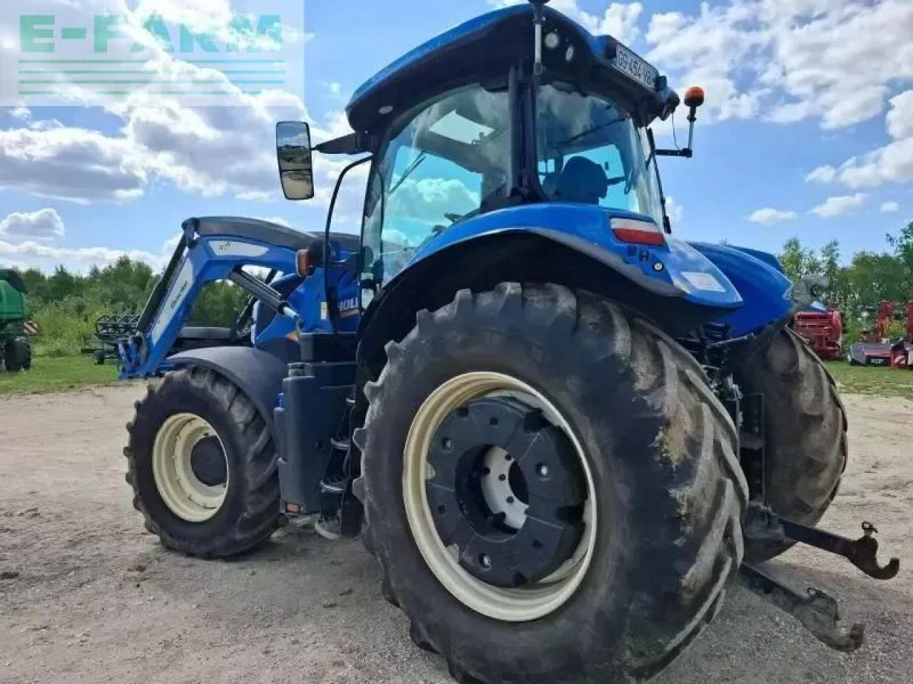 New Holland t7.210 - Farm tractor: picture 4 New Holland t7.210 - Farm tractor: picture 4