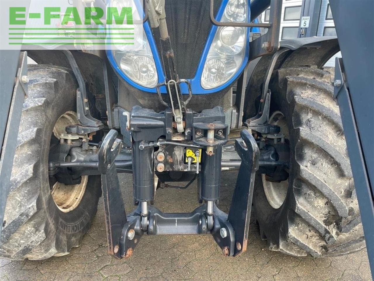 New Holland t7.220 med alø frontlæsser - Farm tractor: picture 3 New Holland t7.220 med alø frontlæsser - Farm tractor: picture 3