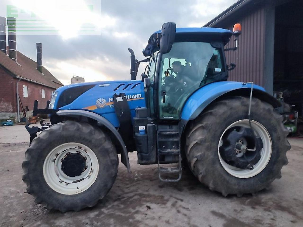 New Holland t7.230 ac - Farm tractor: picture 2 New Holland t7.230 ac - Farm tractor: picture 2