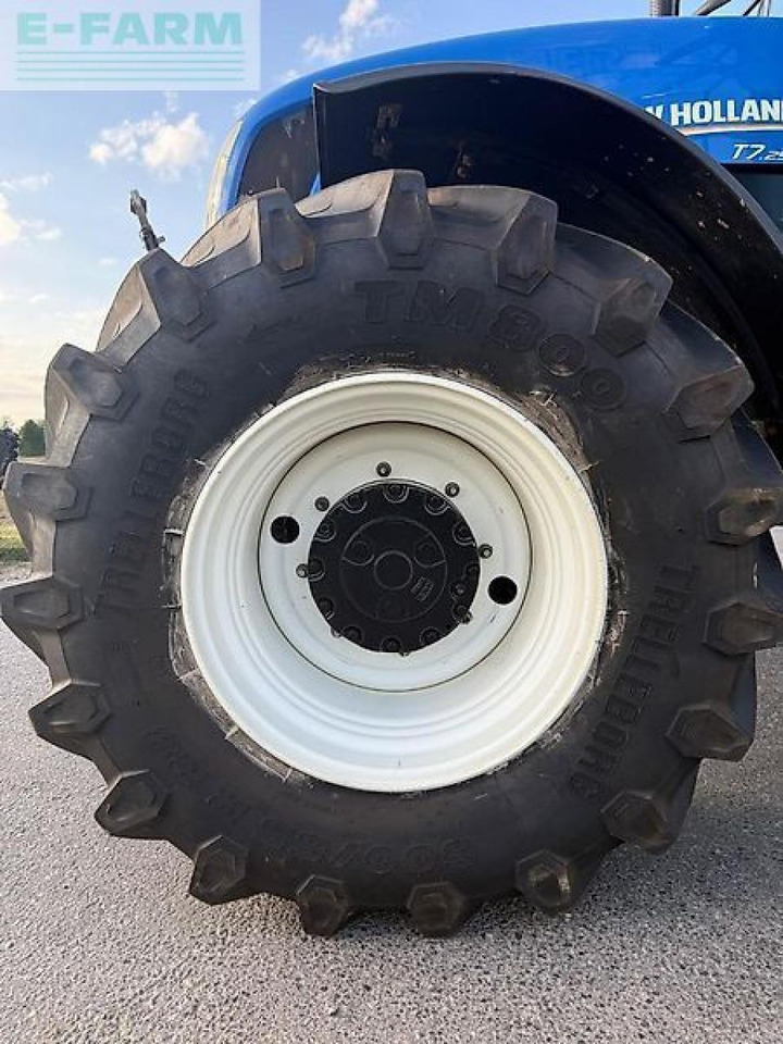 Farm tractor New Holland t7.250 autocommand: picture 8