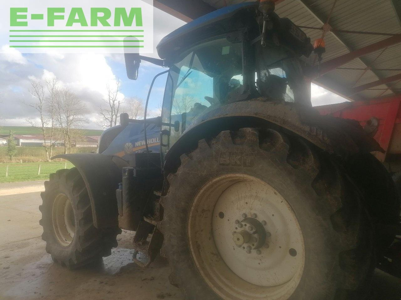 New Holland t7245 sw - Farm tractor: picture 4 New Holland t7245 sw - Farm tractor: picture 4