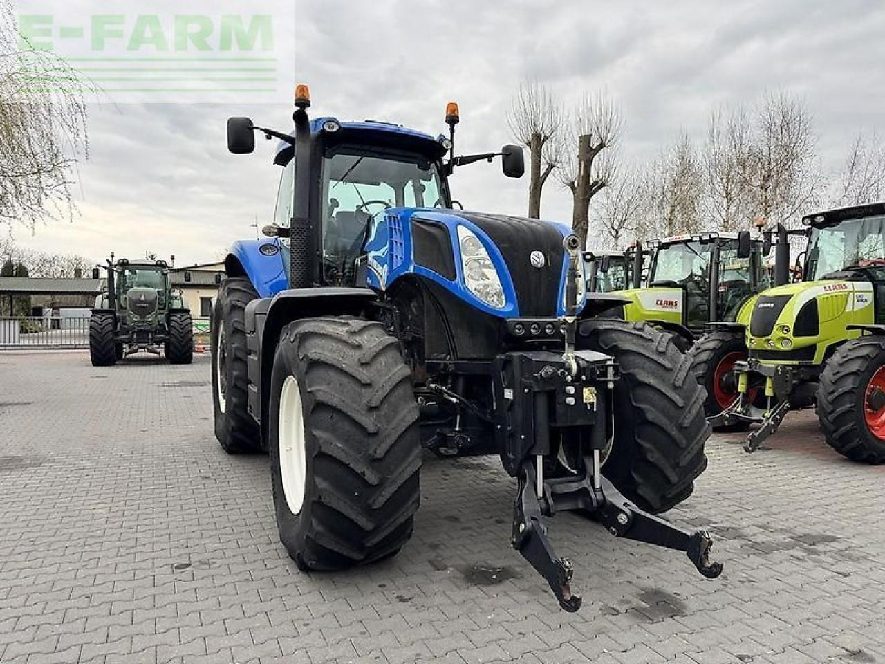New Holland t8.330 ultra command - Farm tractor: picture 3 New Holland t8.330 ultra command - Farm tractor: picture 3