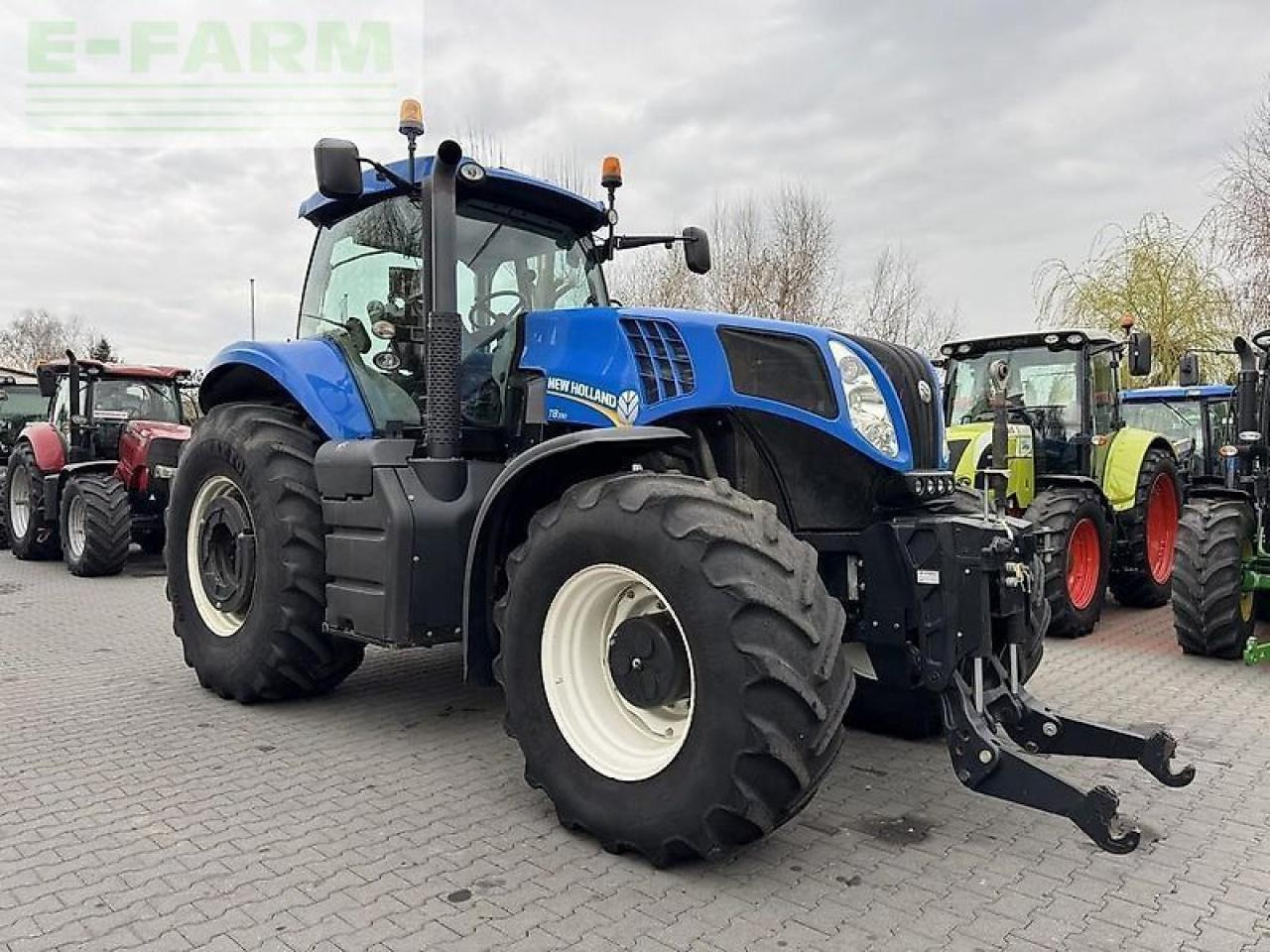 New Holland t8.330 ultra command - Farm tractor: picture 4 New Holland t8.330 ultra command - Farm tractor: picture 4