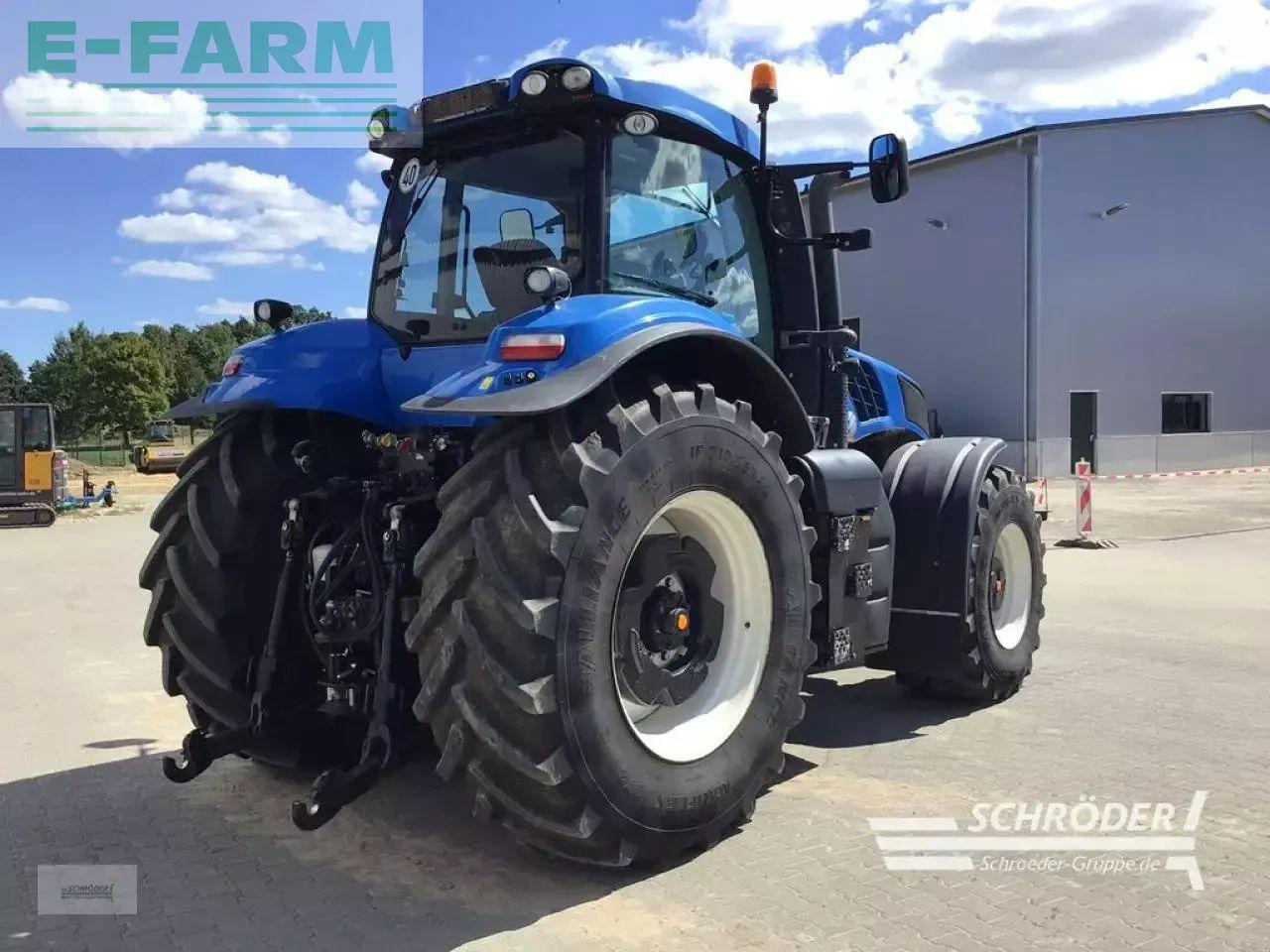 New Holland t8.390 ac - Farm tractor: picture 3 New Holland t8.390 ac - Farm tractor: picture 3