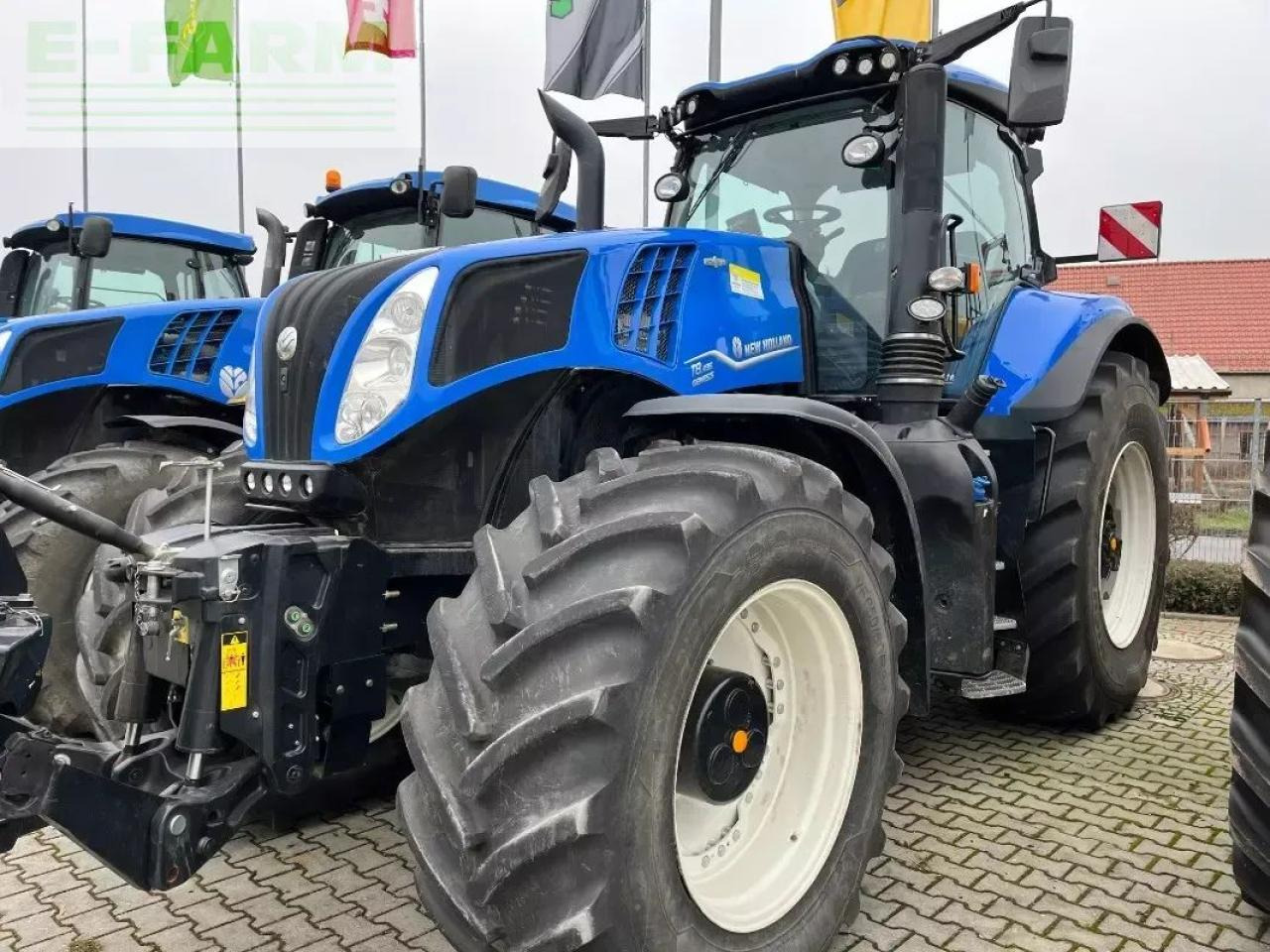 New Holland t8.435 uc UC - Farm tractor: picture 1 New Holland t8.435 uc UC - Farm tractor: picture 1