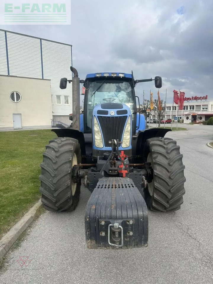 New Holland t8040 - Farm tractor: picture 2 New Holland t8040 - Farm tractor: picture 2