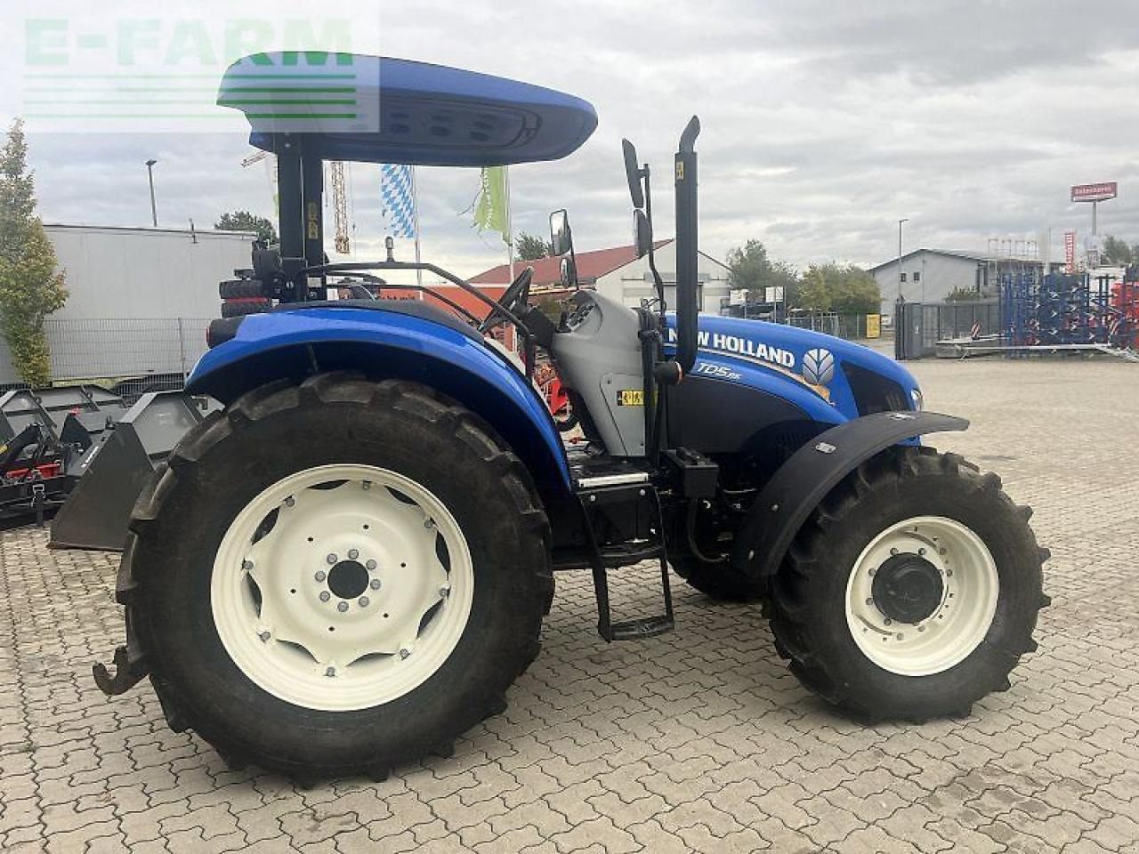 New Holland td 5.85 - Farm tractor: picture 3 New Holland td 5.85 - Farm tractor: picture 3