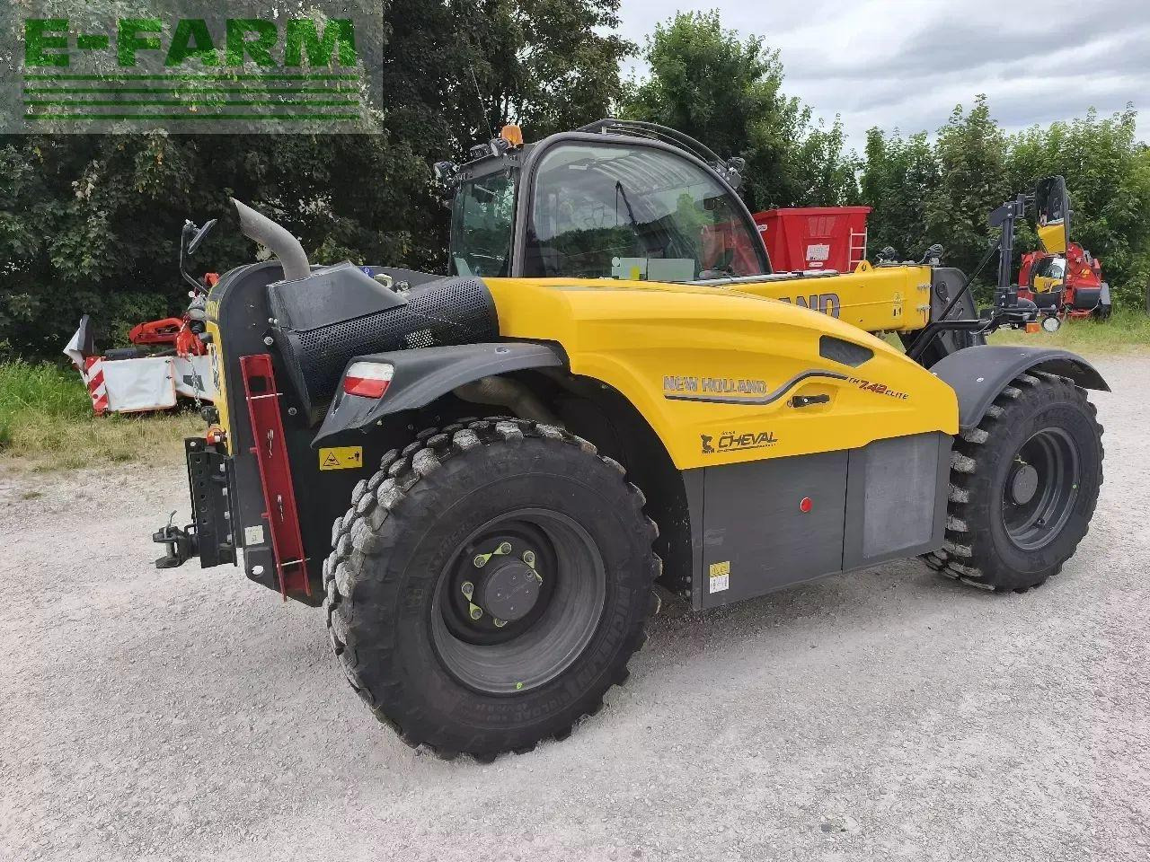 New Holland th 7.42 elite - Telescopic handler: picture 3 New Holland th 7.42 elite - Telescopic handler: picture 3