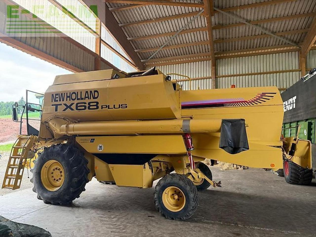 New Holland tx 68 plus mit rapstisch - Combine harvester: picture 4 New Holland tx 68 plus mit rapstisch - Combine harvester: picture 4