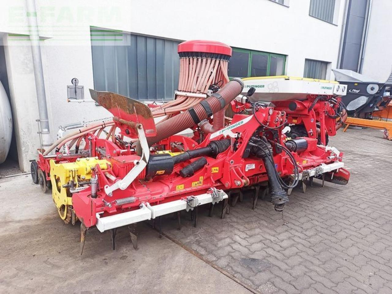 Pöttinger 4 m säkombination pneumatisch klappbar - Combine seed drill: picture 3 Pöttinger 4 m säkombination pneumatisch klappbar - Combine seed drill: picture 3
