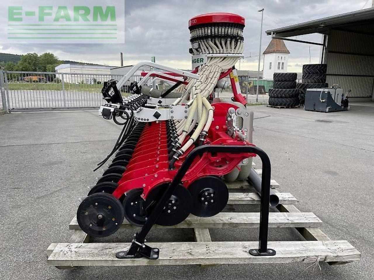 Pöttinger aerosem 6002 fdd 48r - Seed drill: picture 2 Pöttinger aerosem 6002 fdd 48r - Seed drill: picture 2