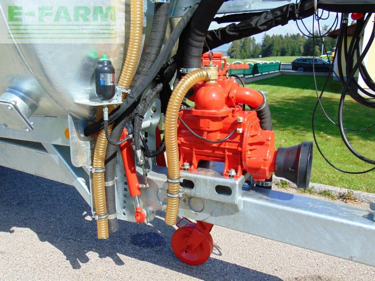 Slurry tanker Pühringer 9000 mit betec l-line 12.2: picture 9