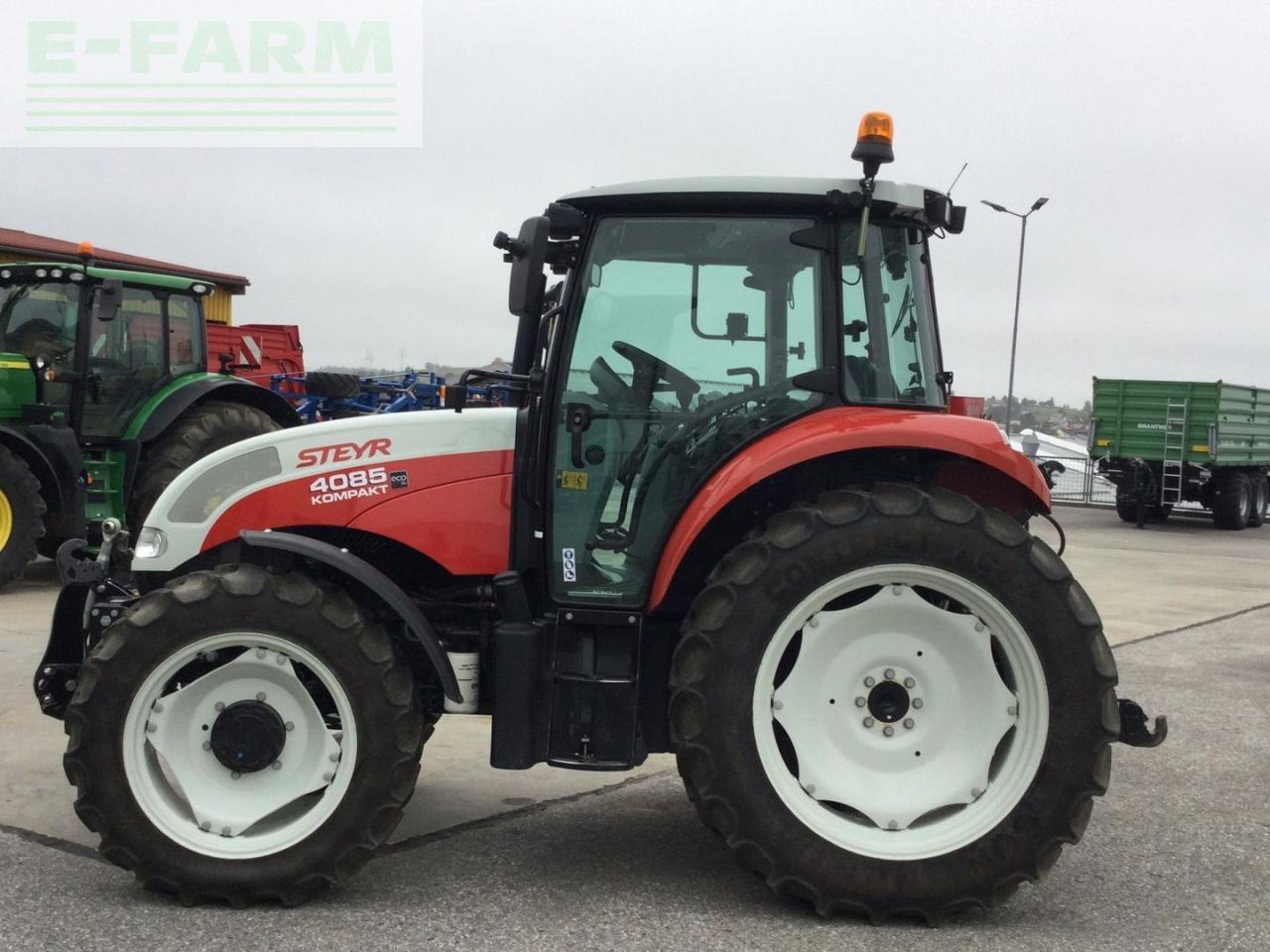 Steyr 4085 Kompakt - Farm tractor: picture 2 Steyr 4085 Kompakt - Farm tractor: picture 2