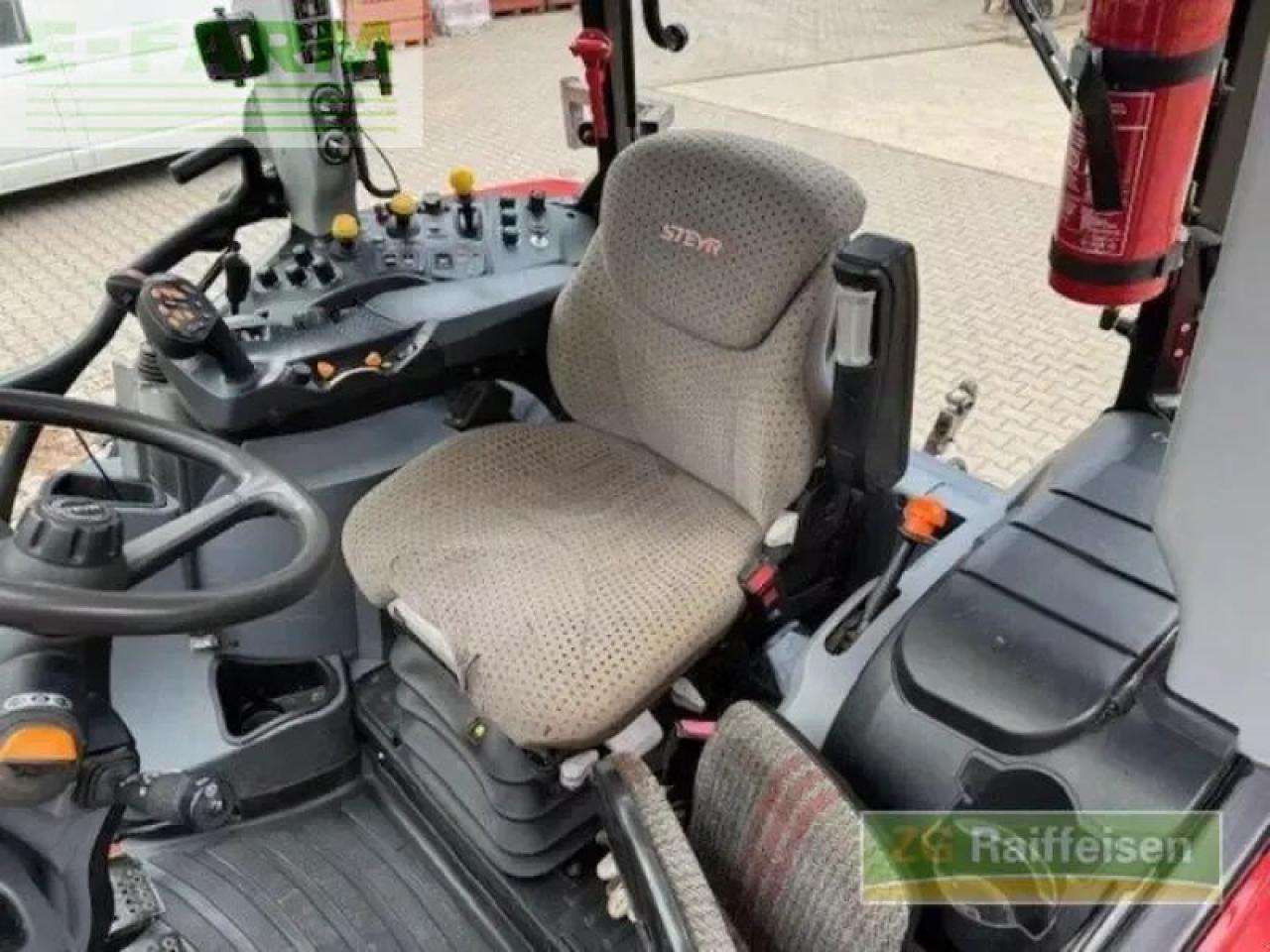 Farm tractor Steyr 4100 multi: picture 9