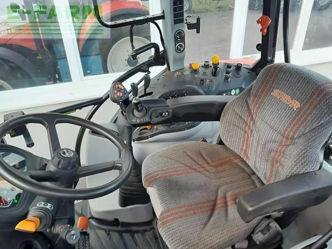 Farm tractor Steyr 4115 multi komfort: picture 12