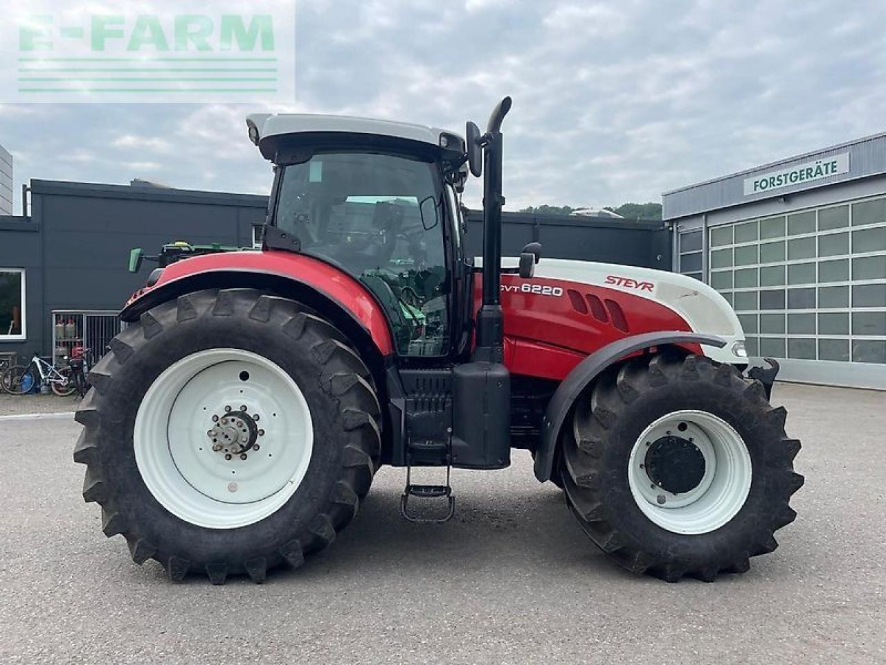 Steyr cvt 6220 - Farm tractor: picture 4 Steyr cvt 6220 - Farm tractor: picture 4
