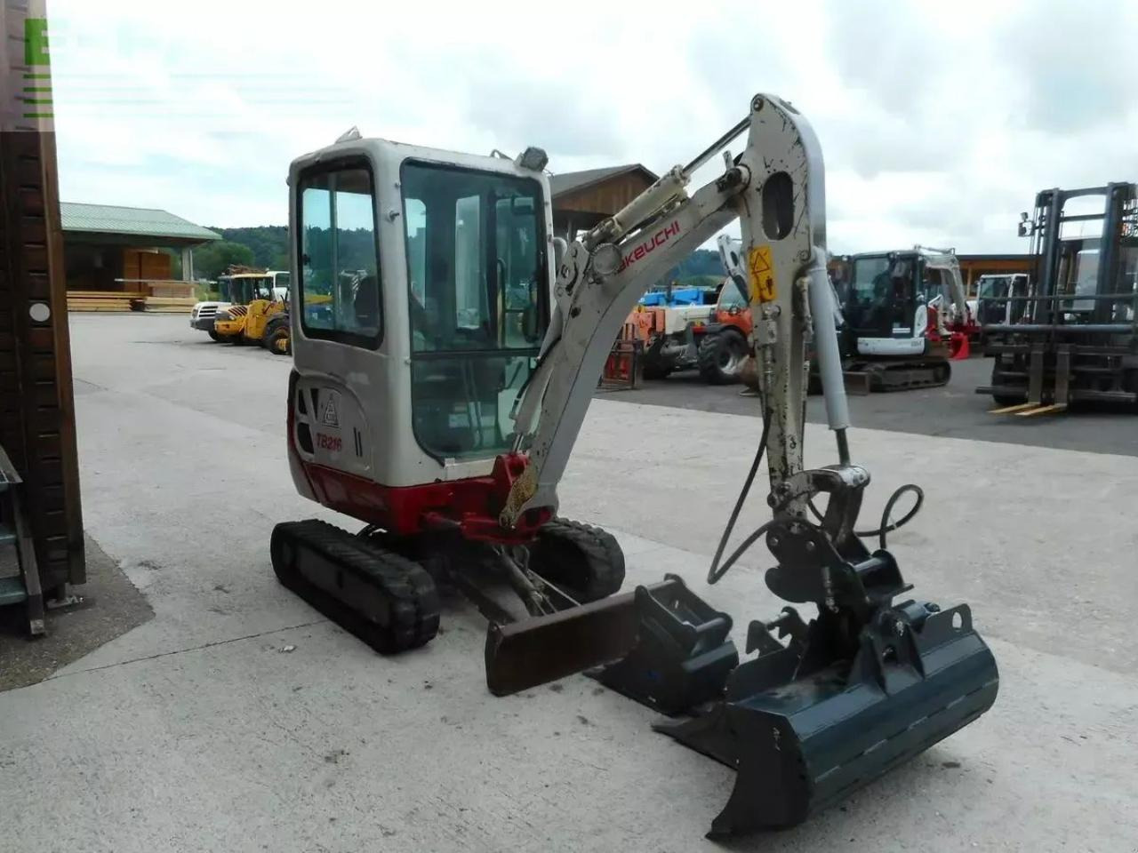 Takeuchi tb 216 ( 1.865kg ) schnellwechsler neu! löffel - Mini excavator: picture 4 Takeuchi tb 216 ( 1.865kg ) schnellwechsler neu! löffel - Mini excavator: picture 4
