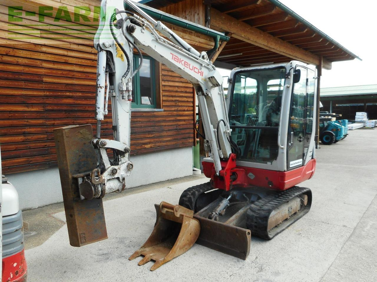 Takeuchi tb 228 ( 2.810kg ) powertilt - Mini excavator: picture 2 Takeuchi tb 228 ( 2.810kg ) powertilt - Mini excavator: picture 2