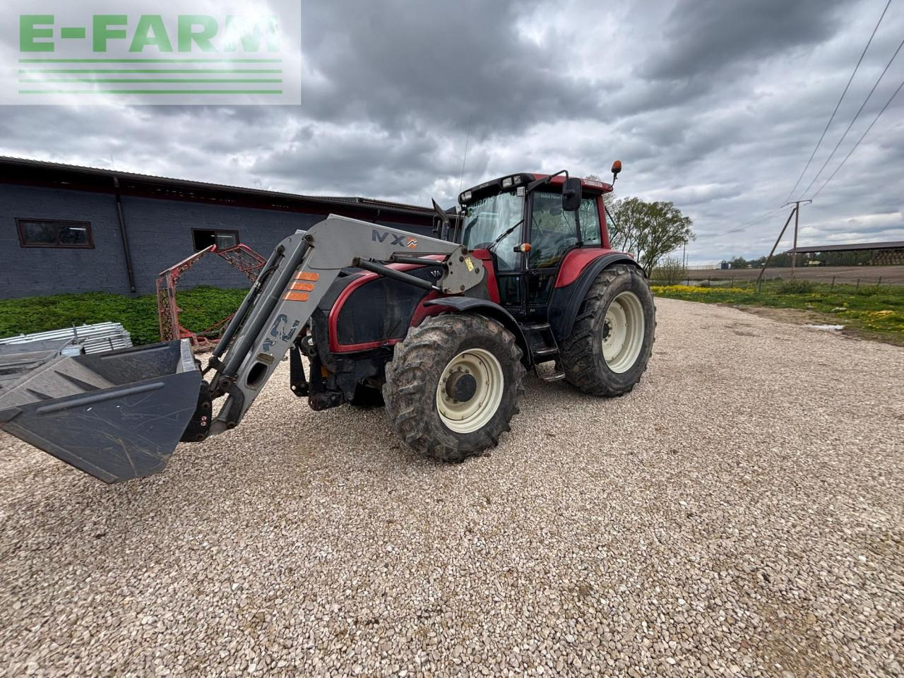 Valtra T130 - Farm tractor: picture 3 Valtra T130 - Farm tractor: picture 3