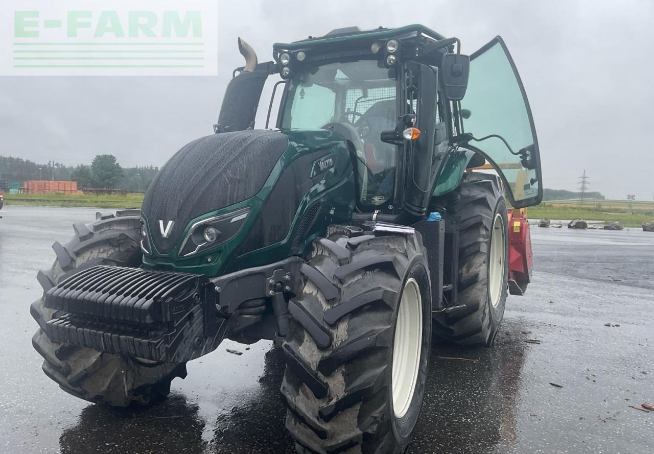 Valtra T174 - Farm tractor: picture 1 Valtra T174 - Farm tractor: picture 1