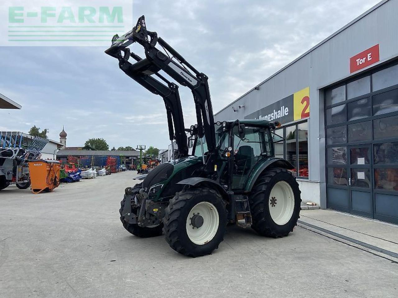 Valtra a 104 - Farm tractor: picture 1 Valtra a 104 - Farm tractor: picture 1