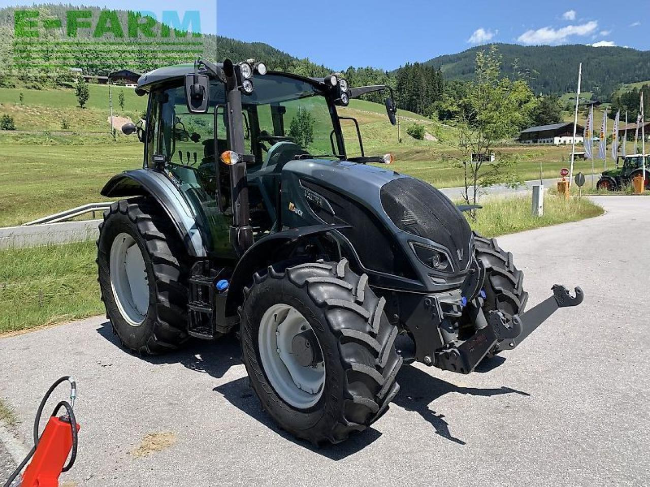 Valtra a 104 ht4 - Farm tractor: picture 5 Valtra a 104 ht4 - Farm tractor: picture 5