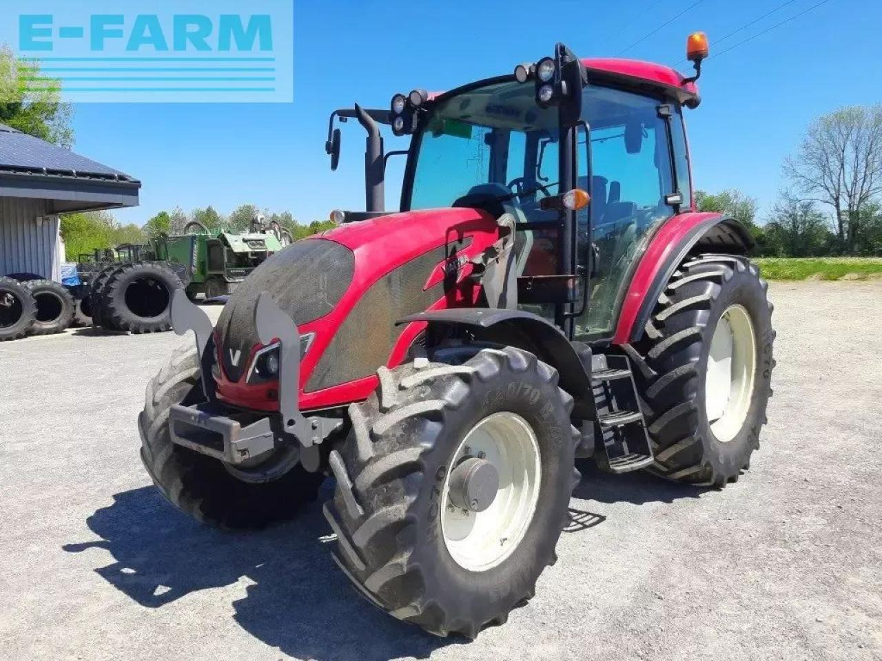 Valtra a114 - Farm tractor: picture 1 Valtra a114 - Farm tractor: picture 1