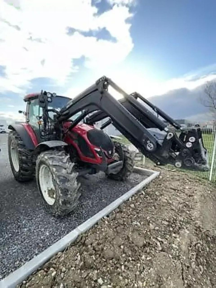 Valtra a115h4 - Farm tractor: picture 2 Valtra a115h4 - Farm tractor: picture 2