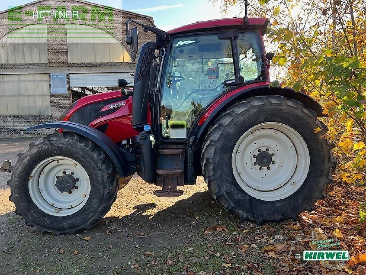 Valtra n 104 - Farm tractor: picture 3 Valtra n 104 - Farm tractor: picture 3