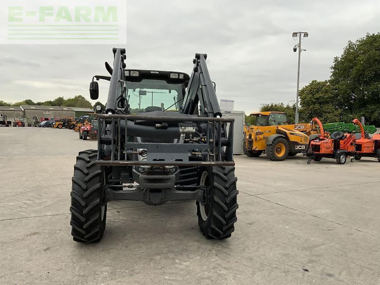 Valtra n113 hi tech tractor (st23833) - Farm tractor: picture 5 Valtra n113 hi tech tractor (st23833) - Farm tractor: picture 5