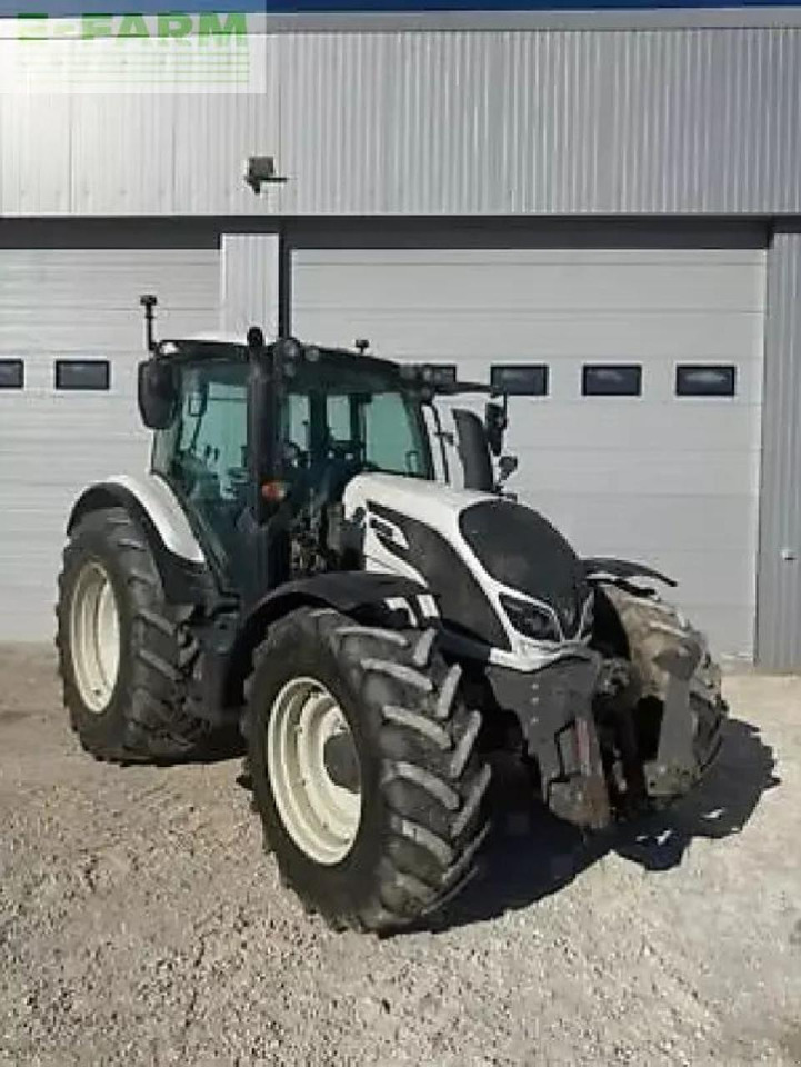 Valtra n134 h5 - Farm tractor: picture 2 Valtra n134 h5 - Farm tractor: picture 2