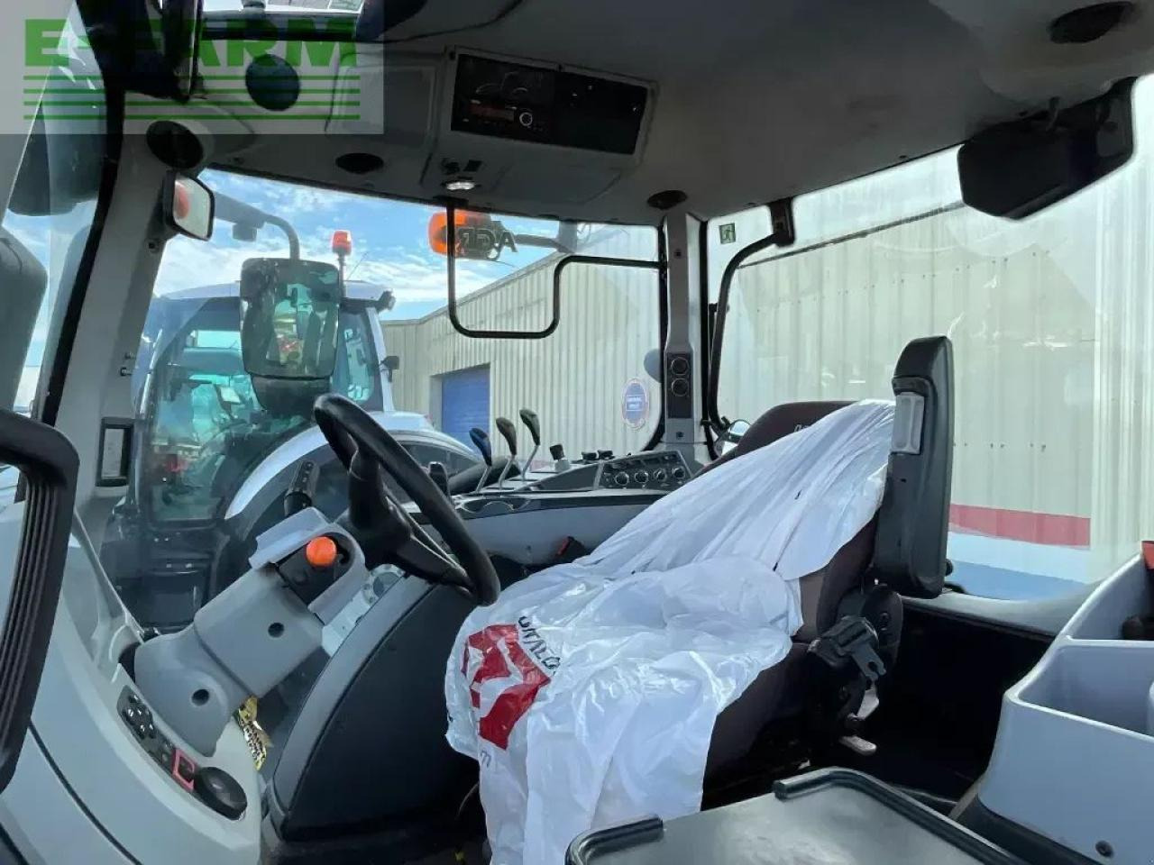 Valtra n134a - Farm tractor: picture 3 Valtra n134a - Farm tractor: picture 3