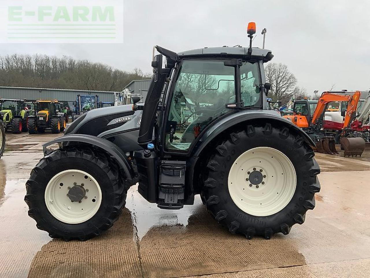 Valtra n174 direct unlimited tractor (st25339) Direct - Farm tractor: picture 5 Valtra n174 direct unlimited tractor (st25339) Direct - Farm tractor: picture 5