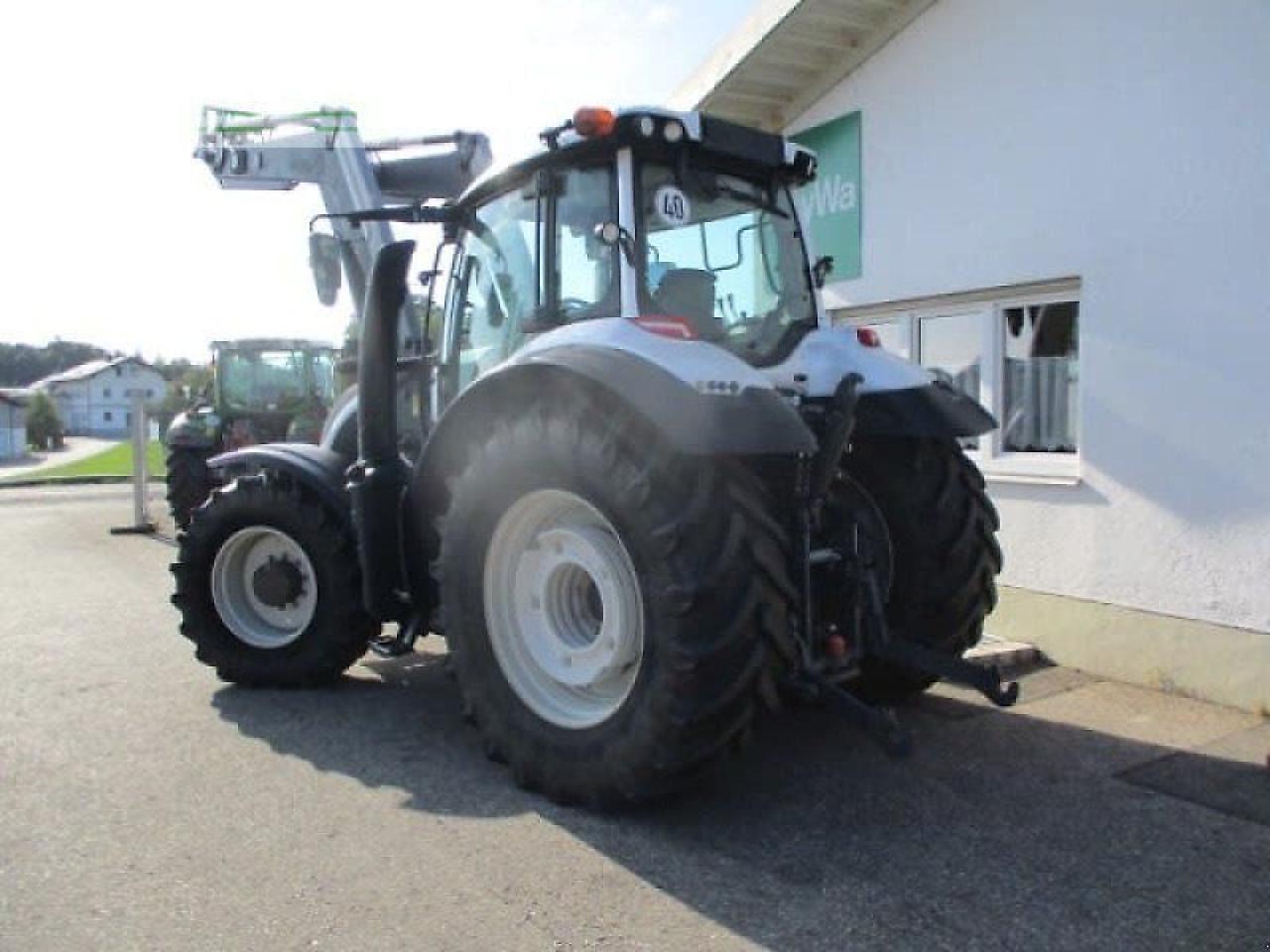 Valtra t 174 #860 - Farm tractor: picture 5 Valtra t 174 #860 - Farm tractor: picture 5