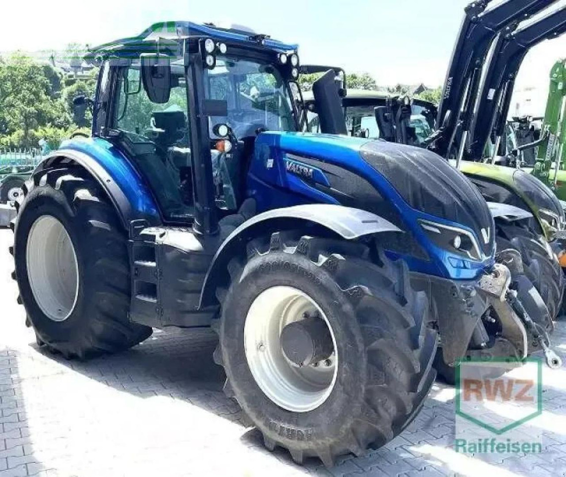 Valtra t 234 direct mit rüfa Direct - Farm tractor: picture 1 Valtra t 234 direct mit rüfa Direct - Farm tractor: picture 1