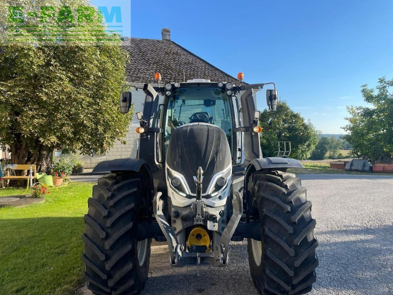 Valtra t215 direct Direct - Farm tractor: picture 1 Valtra t215 direct Direct - Farm tractor: picture 1