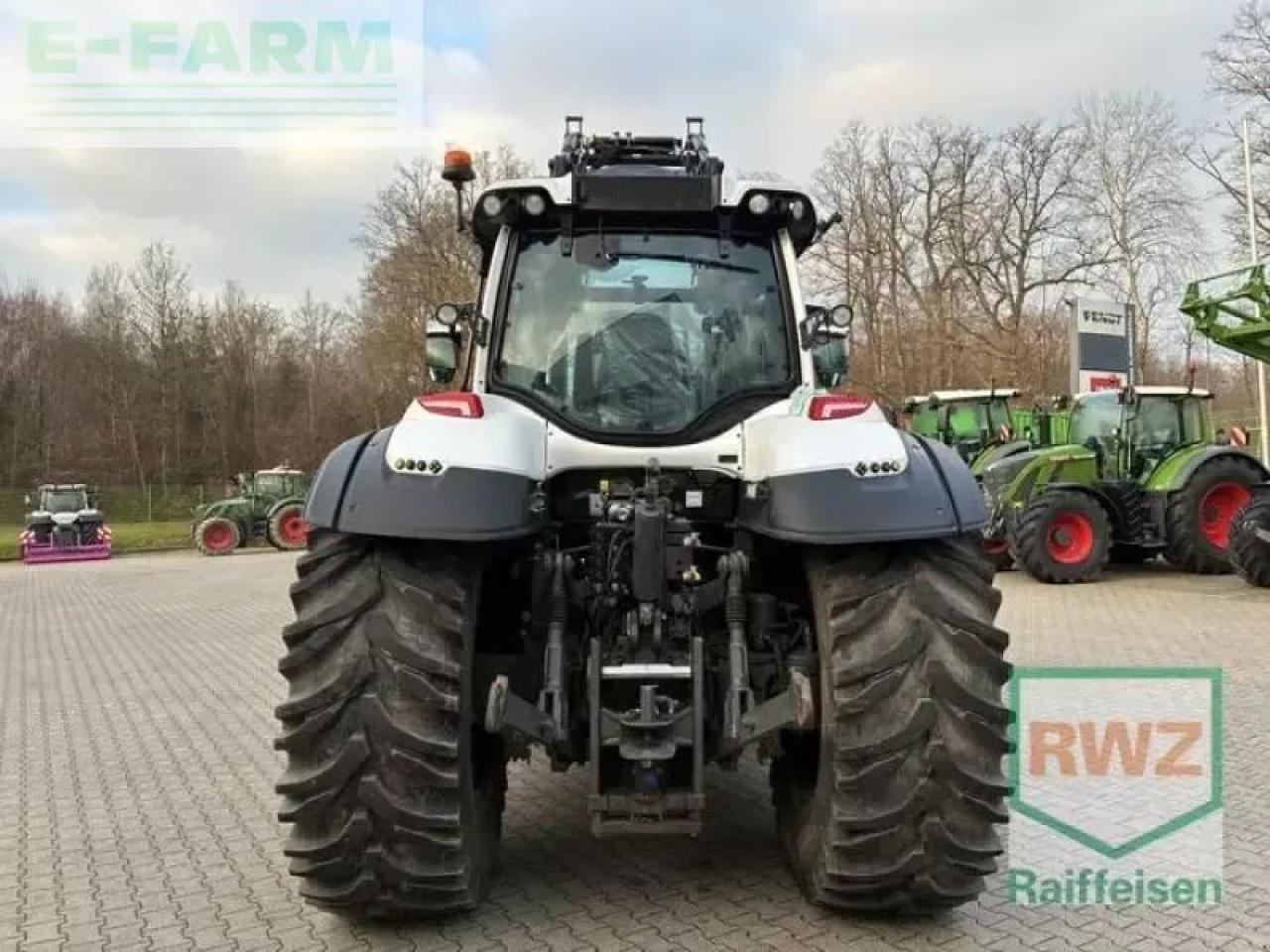 Valtra t215d - Farm tractor: picture 5 Valtra t215d - Farm tractor: picture 5