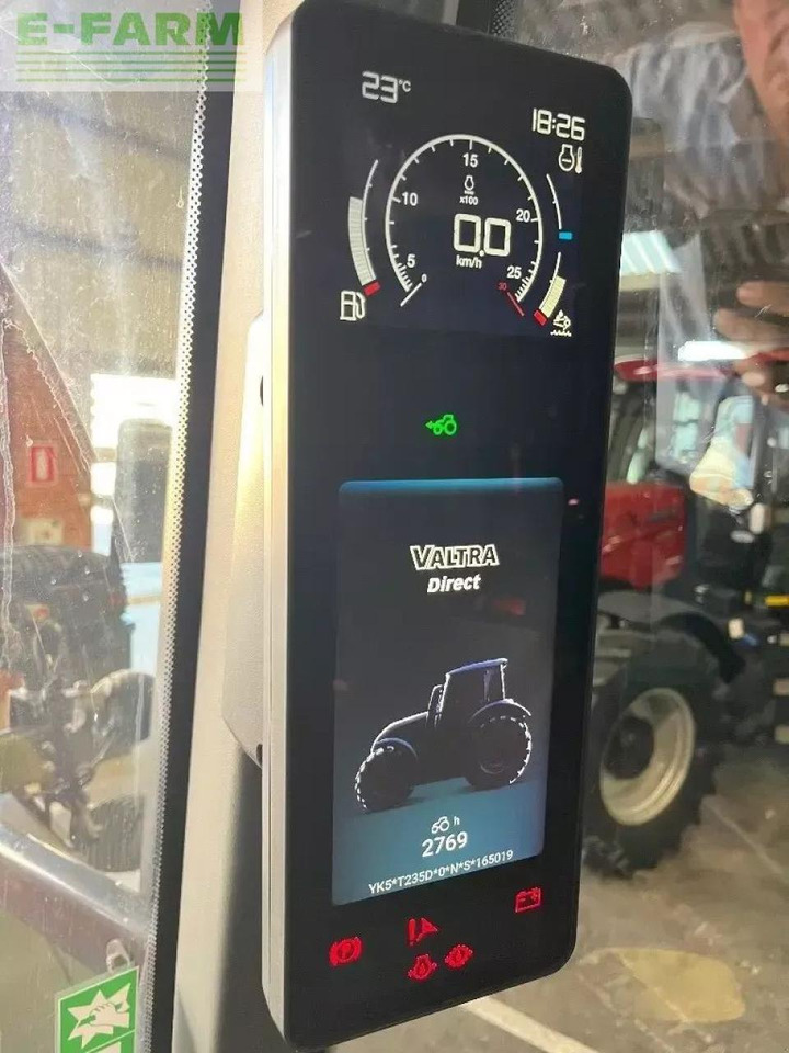 Valtra t235 - Farm tractor: picture 3 Valtra t235 - Farm tractor: picture 3